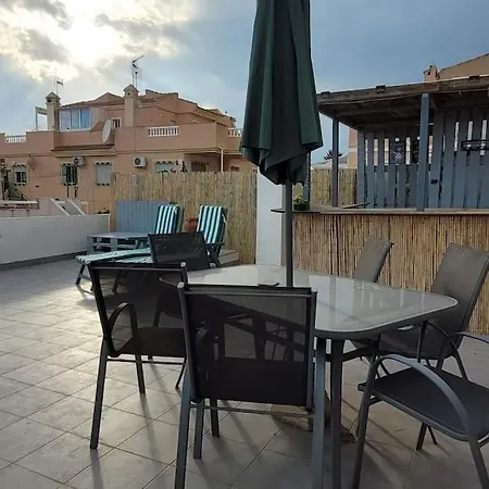 Сasa de vacaciones 2 Bedroom House In Cabo Roig